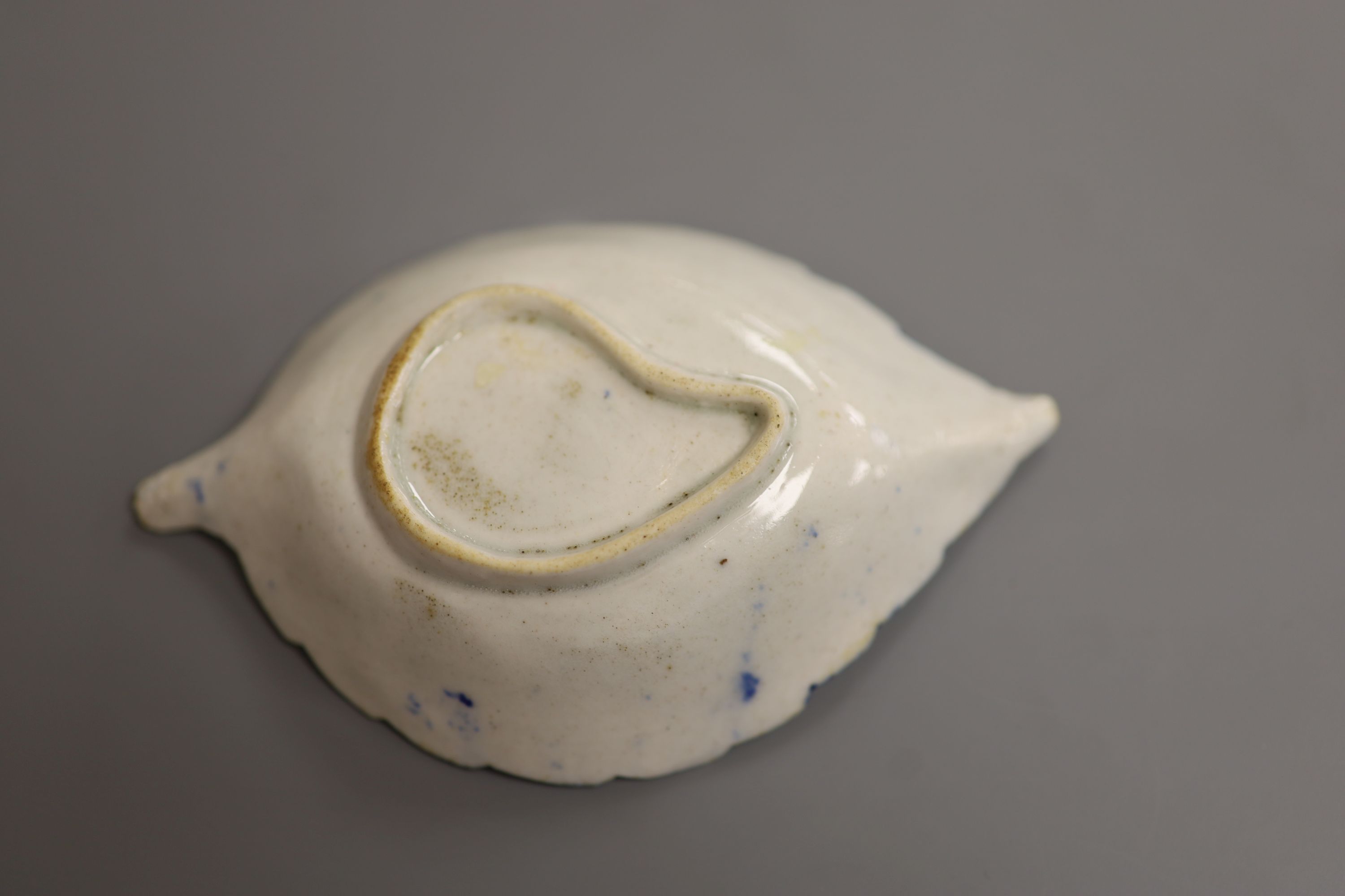 A Liverpool shape pickle dish, with leaves and flowers, c.1765, length 11.5cm